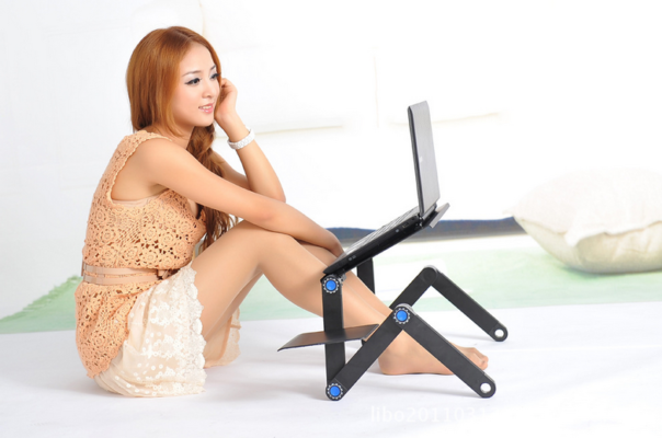 Portable Adjustable Aluminum Stand/Desk/Table For Laptop